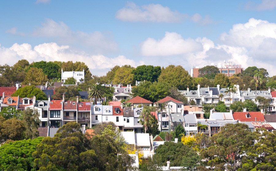 Sydney has a wide variety of housing stock to choose from if you're spending the British winter in Australia. Pick from Victorian terraces, modern homes or sleek apartments.