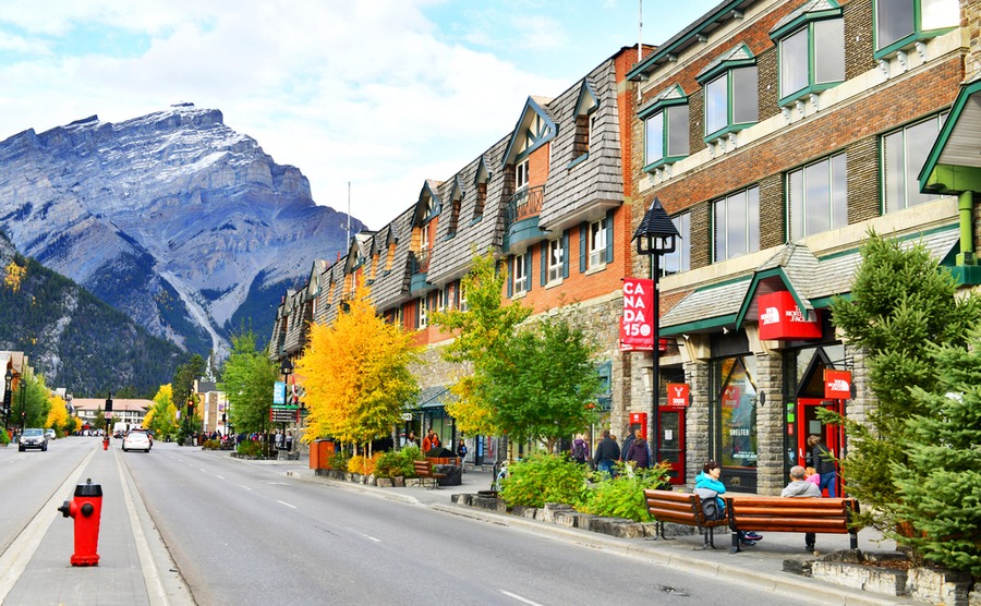Buying in Canada in 2019 should be relatively easy, as the government is looking to welcome over 300,000 immigrants.