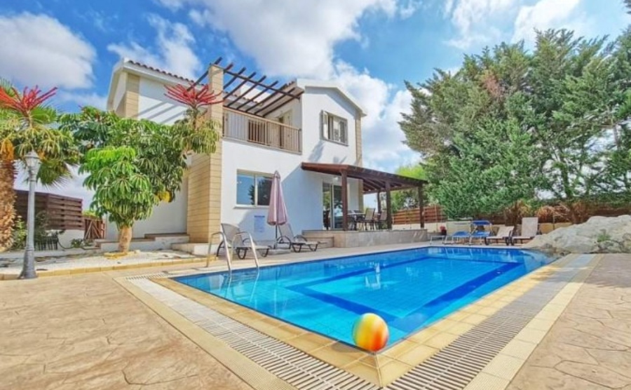 10 charming properties for sale in Cyprus