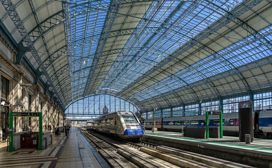 High-speed train travel in France