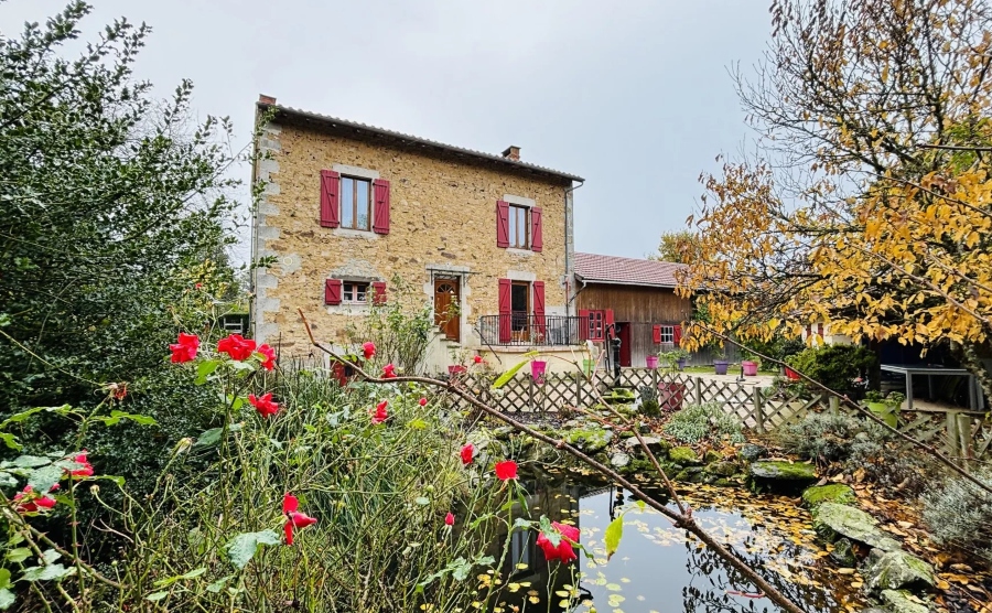 10 homes in France for €250,000 or less