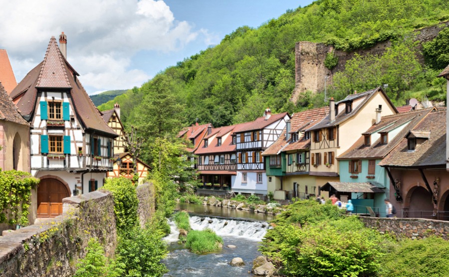 5 charming small towns in France