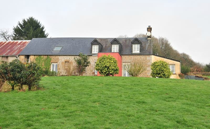 Bargain rural property with almost 10 acres in rural Manche