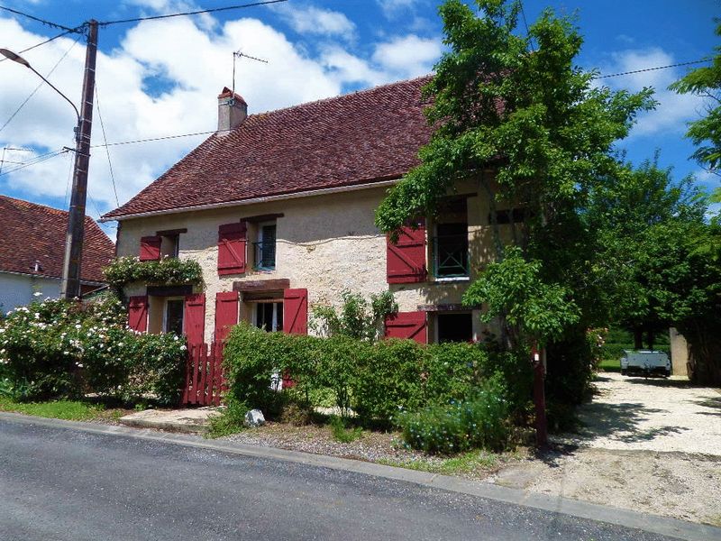 This beautiful rural home is on the market for just over €129,000. Click on the image to view more details | Buying property in France in 2019