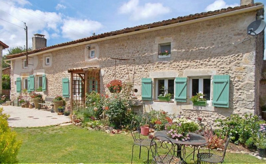 A traditional longère in Charroux, with the upstairs already converted, similar to Mr and Mrs van Harten's home.