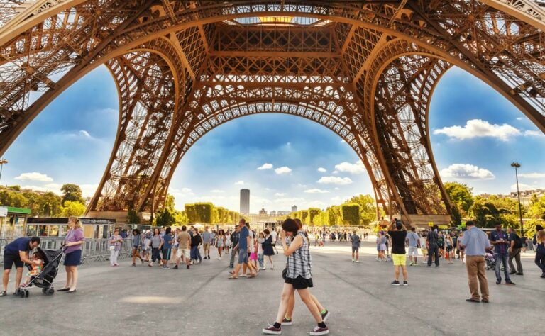 Paris tourist numbers hit ten- year high - France Property Guides