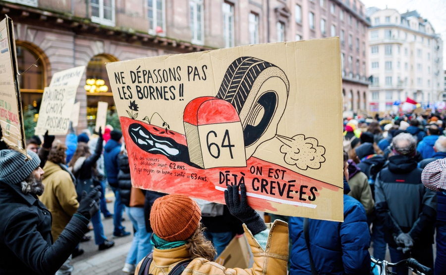 france pension protest poster