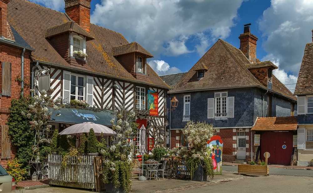 Pretty towns like Beuvron have some of the best easily accessible holiday homes in Normandy.