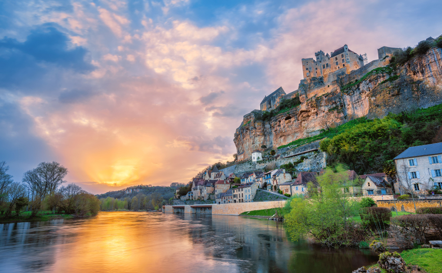 5 fabulous Dordogne villages with a buzz