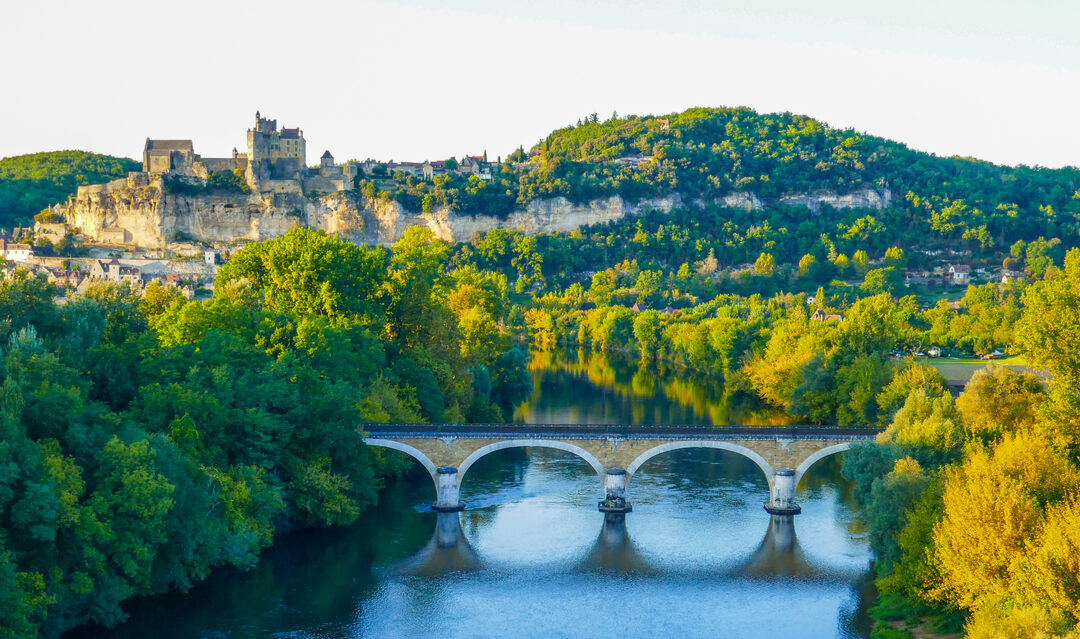 5 fabulous Dordogne villages with a buzz