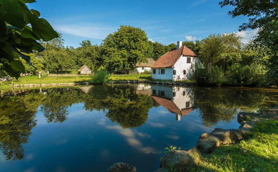 Lakeside living in France