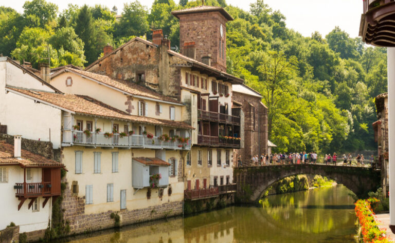 Perfect towns and villages in the Pyrenees | France Property Guides