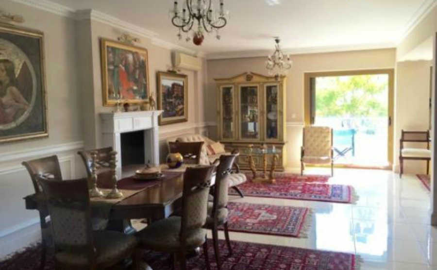 Houses in Greece for €250,000 – a stylish apartment in Athens