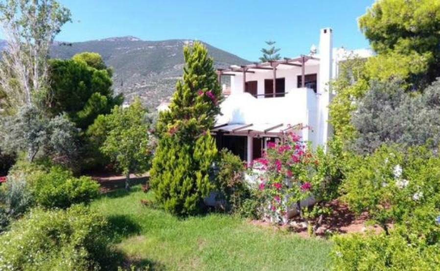 Houses in Greece for €250,000 – a property in the Peloponnese