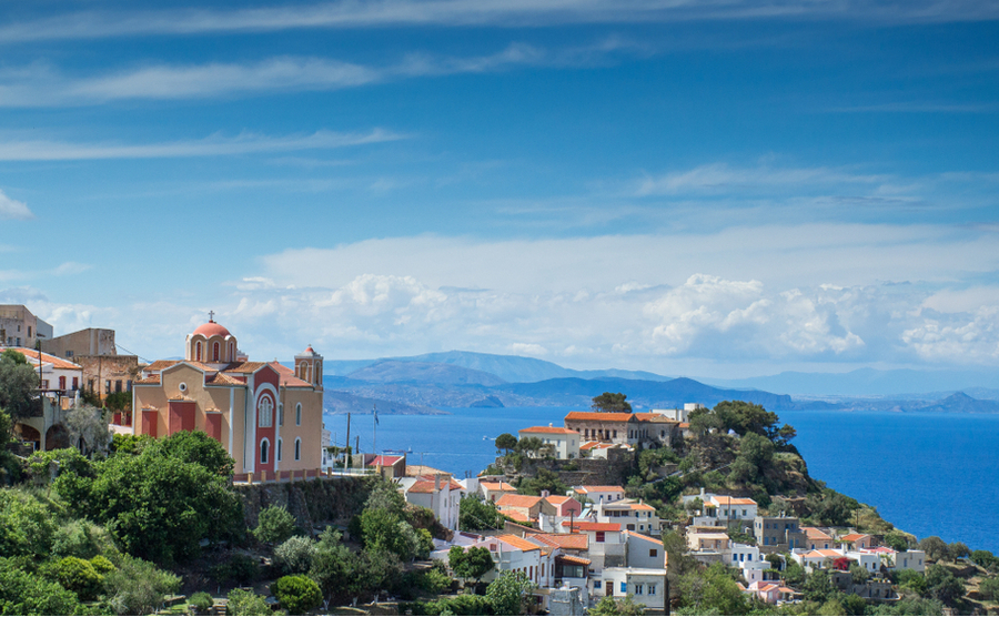 Kea has more of an Italian feel than its sister islands.