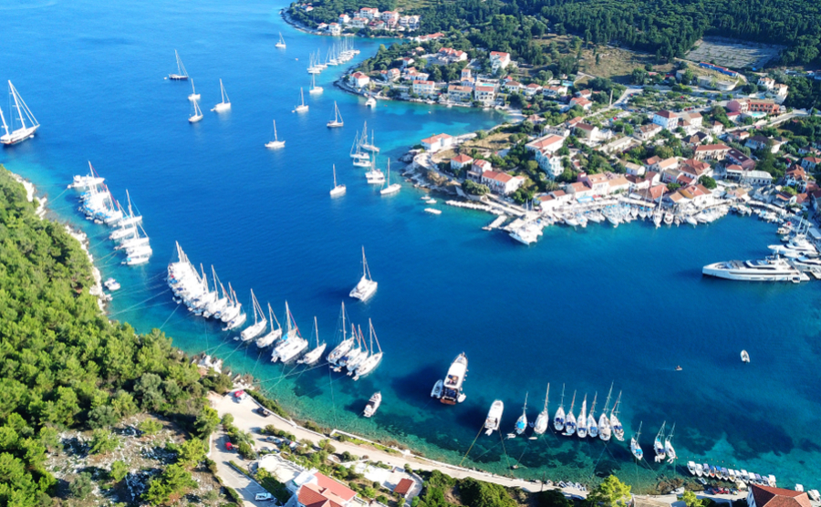 Fiskardo is incredibly popular with both tourists and expats looking to buy property in Kefalonia. It's small but lively, with plenty to do.