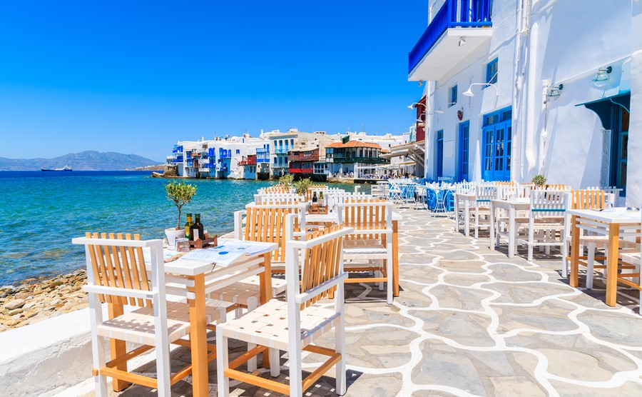 Empty nesters in Greece: how and where to spend your new-found free time