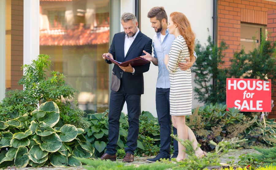 Follow our tips to find the right Irish estate agent.