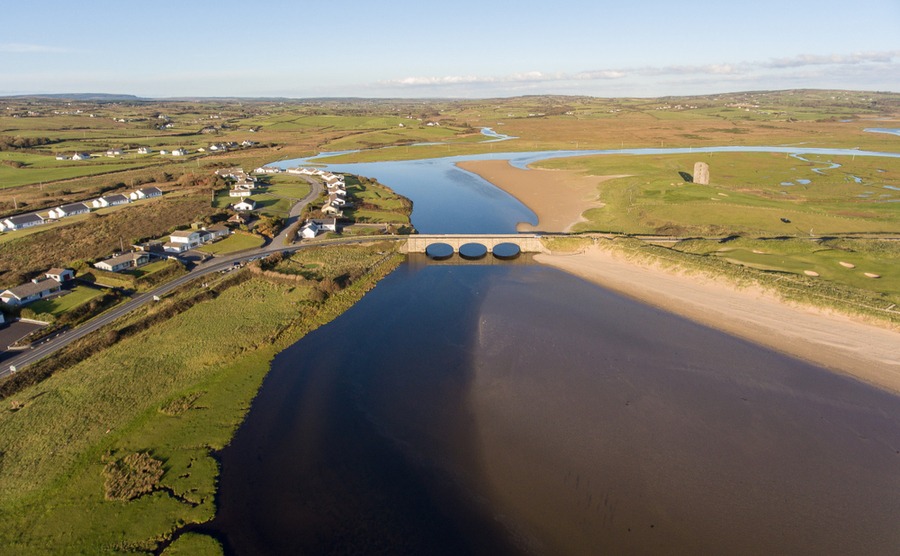 Lahinch is known for its beautiful river beach.