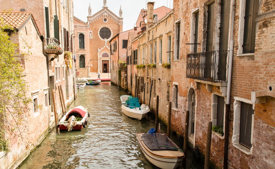 Even compared to other Italian cities, Venice can seem crowded. Nonetheless, Cannareggio has relatively escaped over-tourism in its back streets.