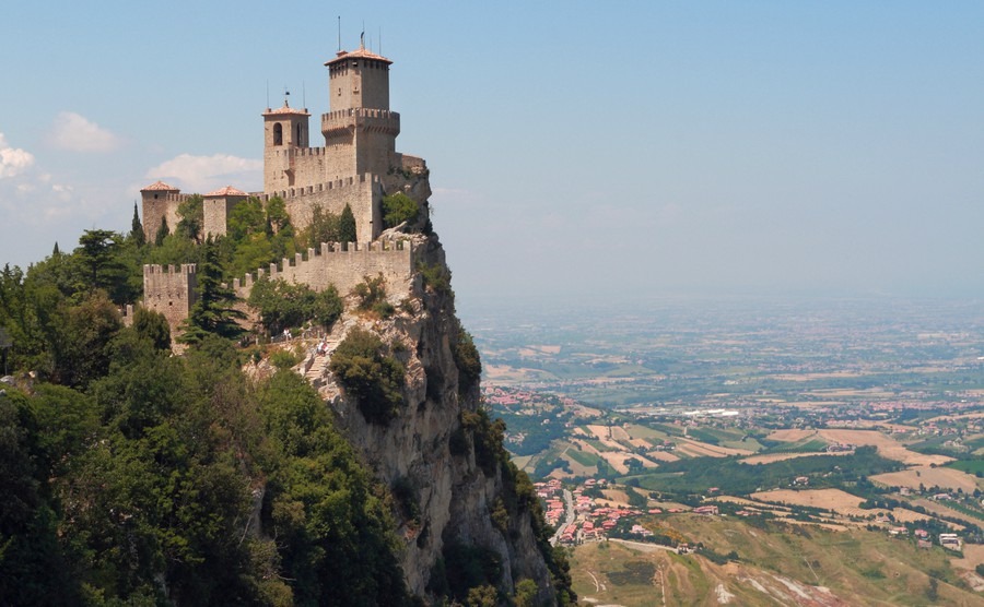 Castles for sale in Italy