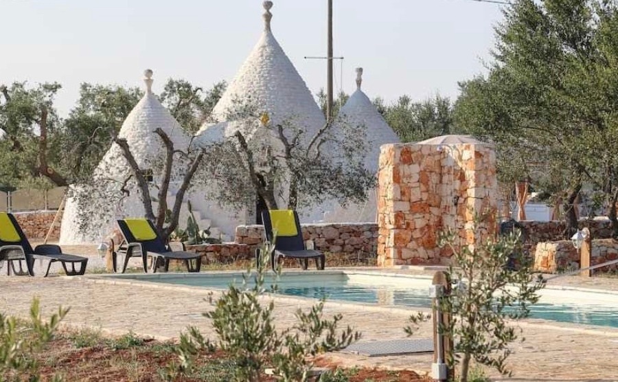 Renovating your home, like this totally restored trulli in Ostuni, Brindisi can be so rewarding. Click on the image to view the property.