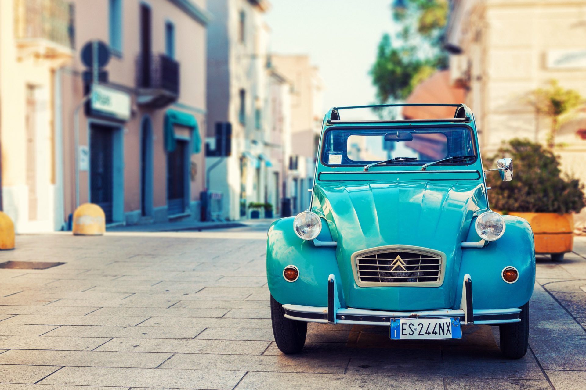 Registering and owning a car in Italy (and driving it!)