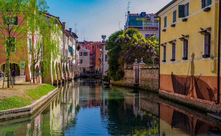 Ryanair announces new flights to Treviso, birthplace of prosecco & tiramisu