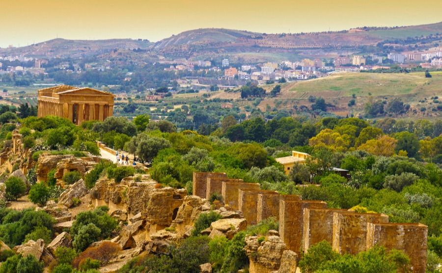 This part of the route goes from the Valley of the Temples up to Agrigento.