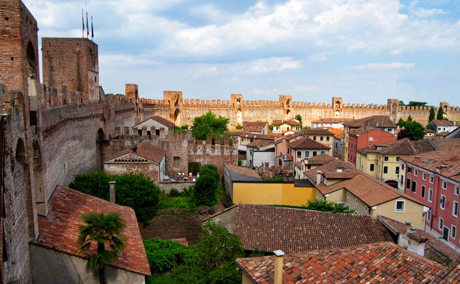 Beautiful Italian villages you can reach by train