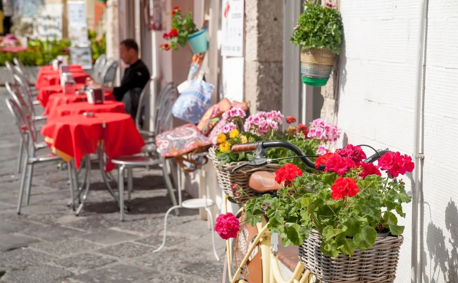 Where is the best weather in Italy?