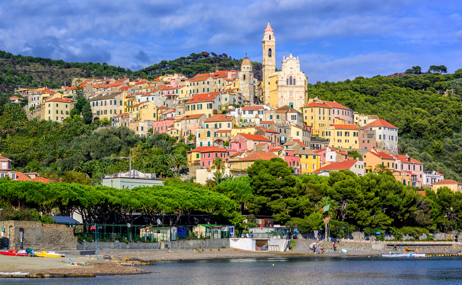 Homes with a sea view in Italy