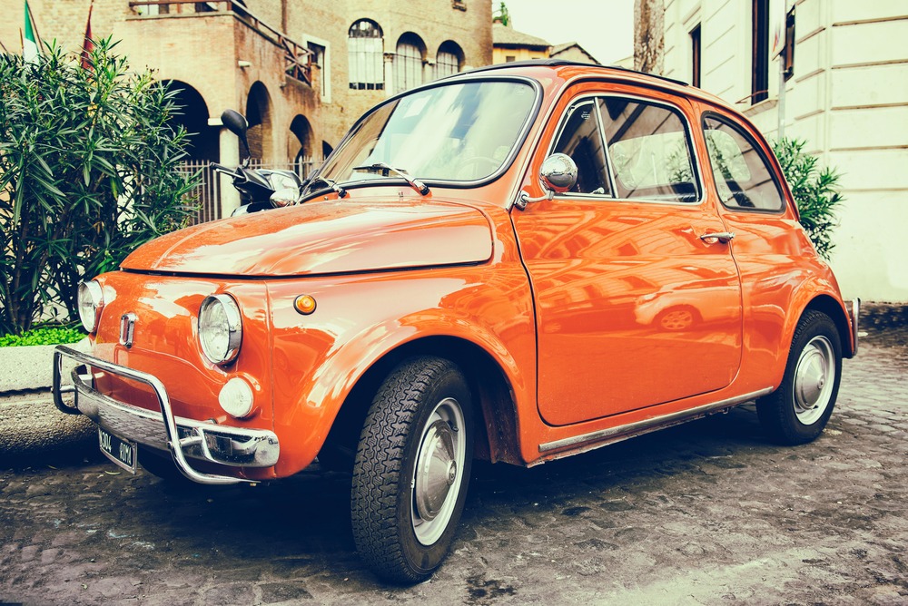 Cars in Rome - The Fiat 500