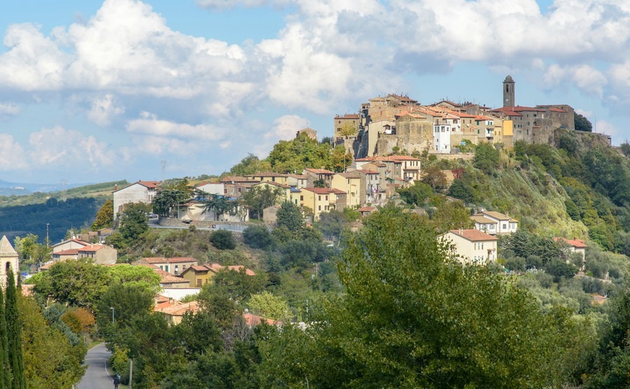 A Tuscan challenge for 10 British singletons