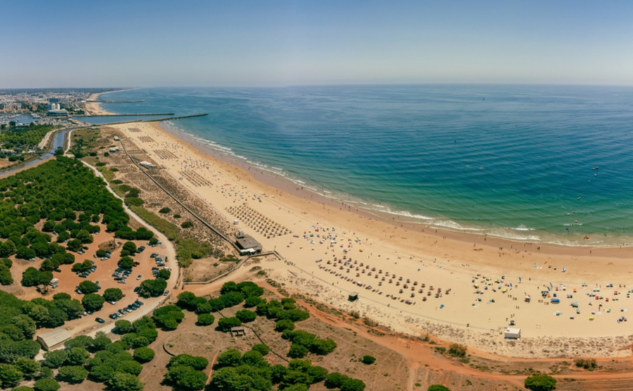 Homes by the world's best beaches: Praia de Falesia, Algarve, Portugal