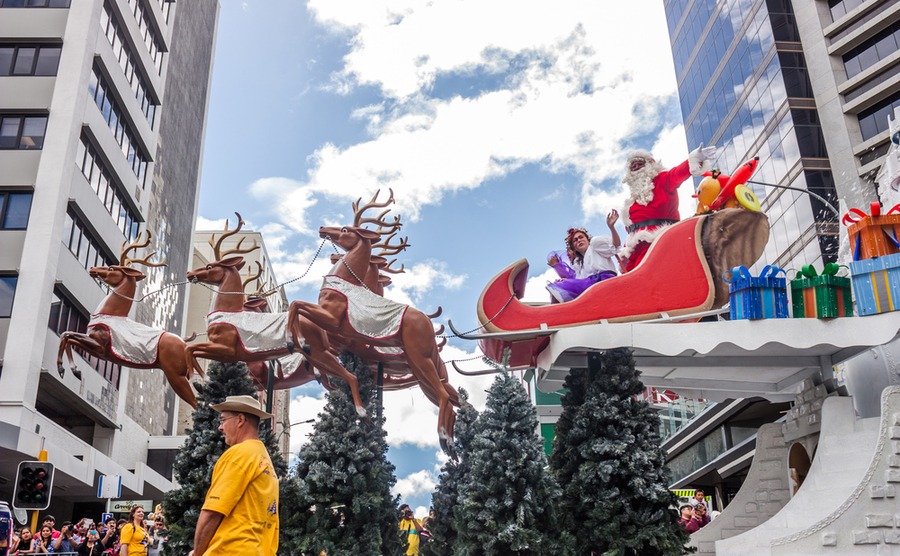 Auckland's November Santa Parade is one of the biggest in the country. Natalia Ramirez Roman / Shutterstock.com