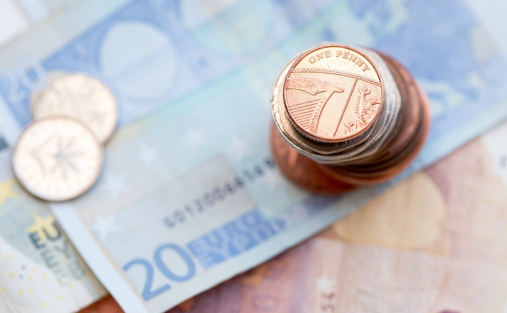 Buying-Finance-currency
