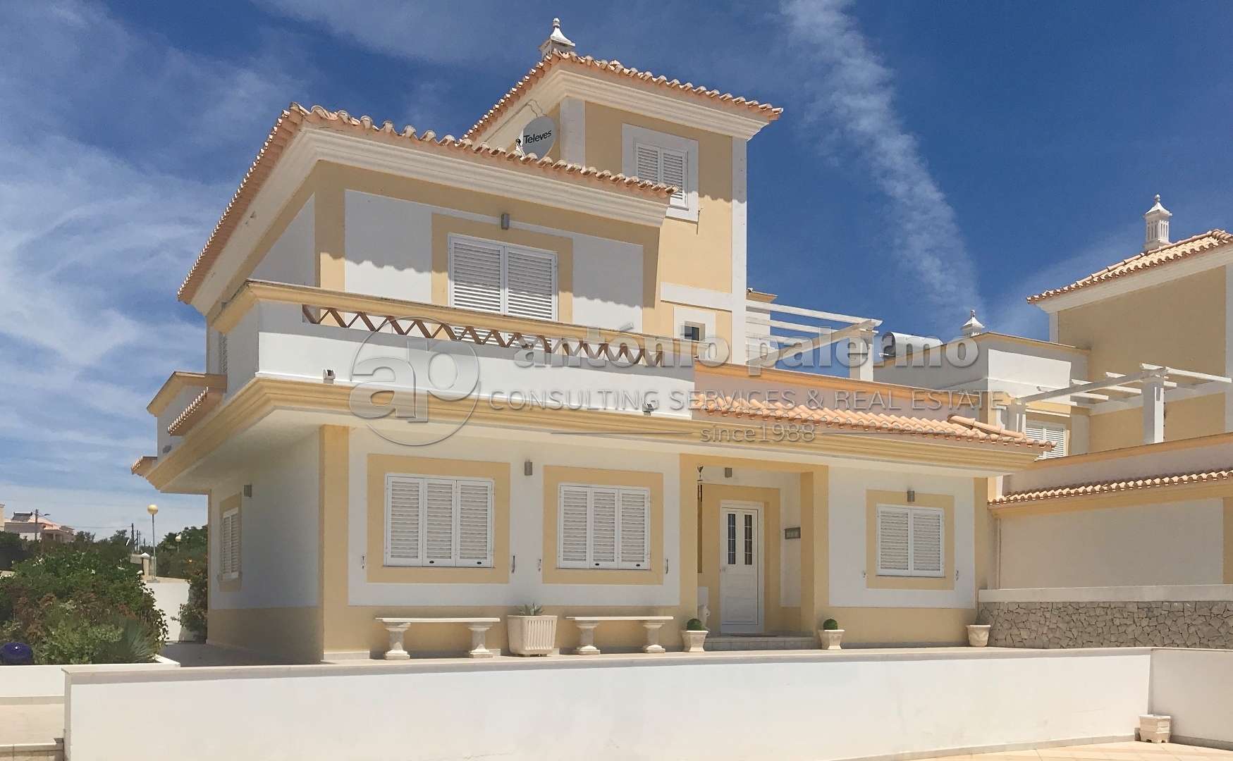 properties for sale in Portugal