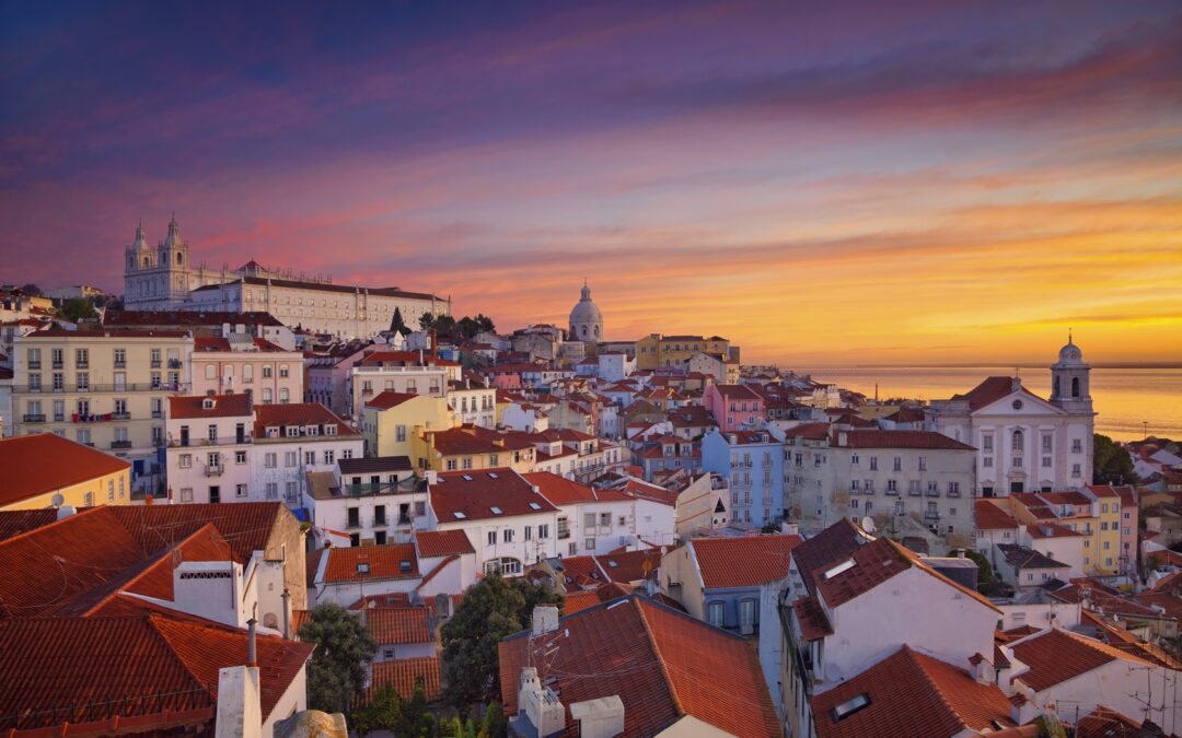 Portugal rolls out the red carpet to foreign property buyers