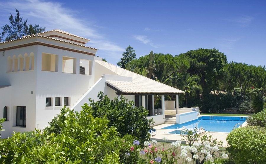 Portugal continues to attract British property buyers