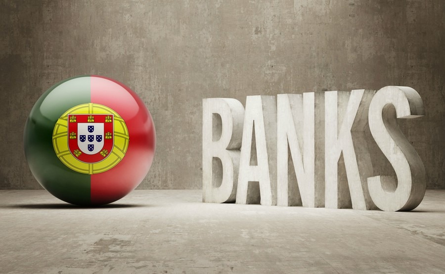 How does banking in Portugal work?