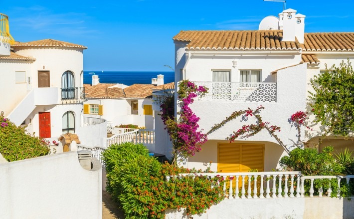 Portugal property market enjoys hot summer