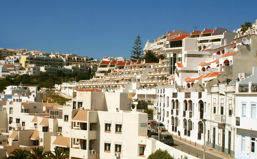 Portuguese property market beats UK