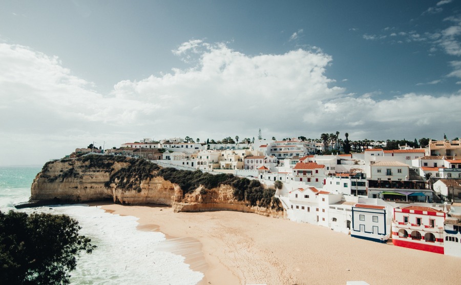 Moving to Portimão: the city and its beaches