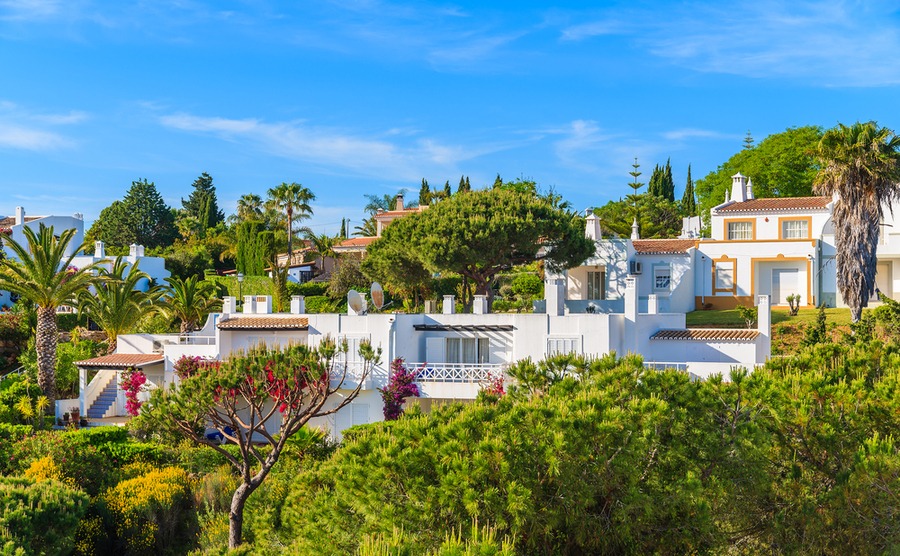 5 places to find affordable long-term rentals in the Algarve