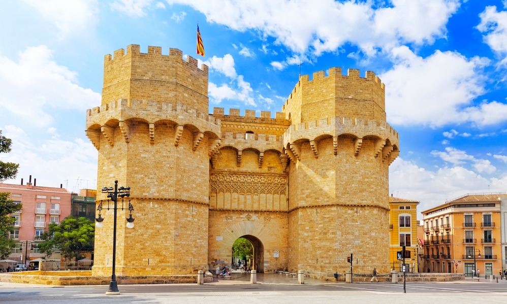Buying - East - Serranos Towers