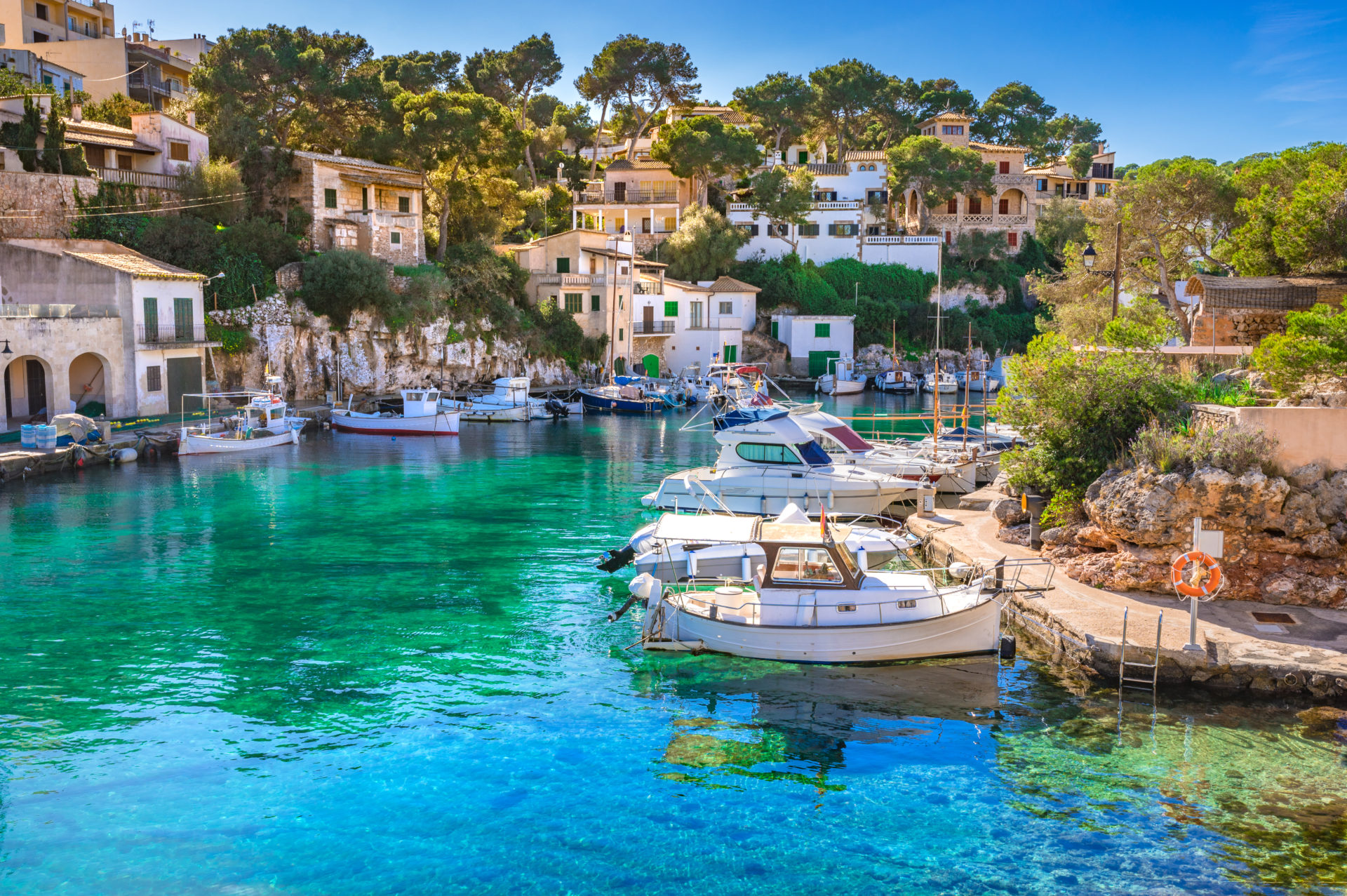 Idyllic fishing village harbour of Cala Figuera, Santanyi, Mallorca