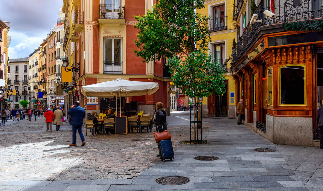 Tourist levels exceed expectations in Spain