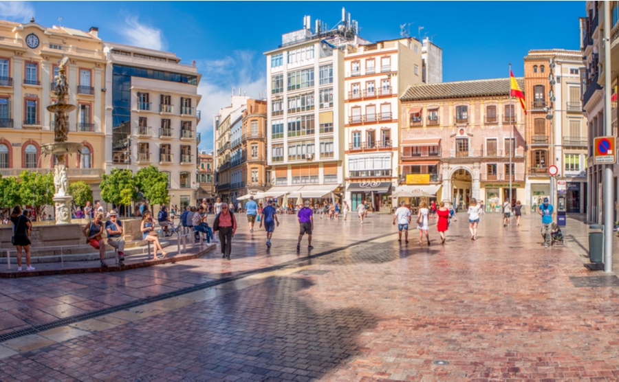 The historic centre is ideal for anyone looking for an authentically Spanish, centrally located spot to buy a property in Málaga.