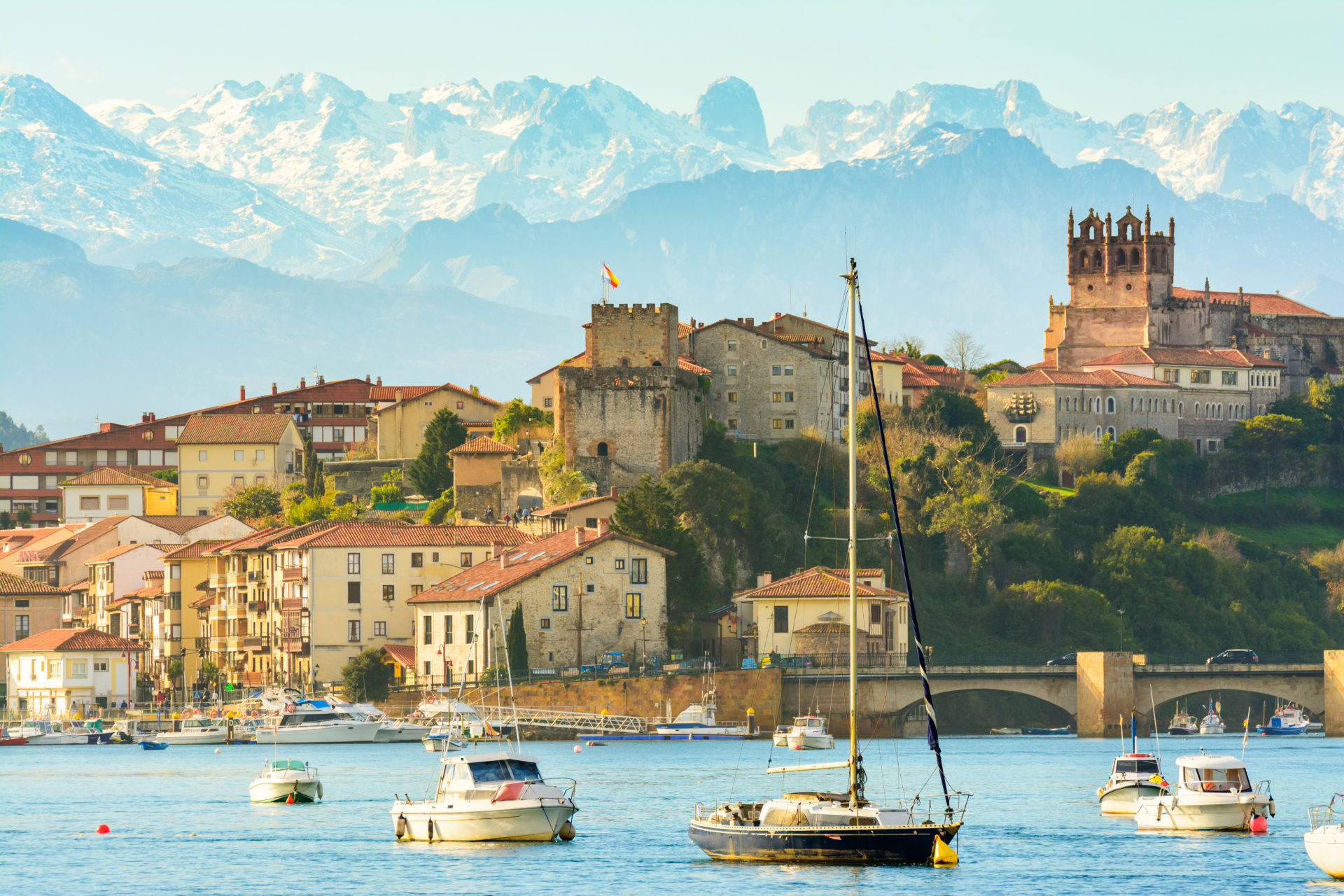 Seaside, friendly small towns and mountains; San Vicente de la Barquera, Cantabria